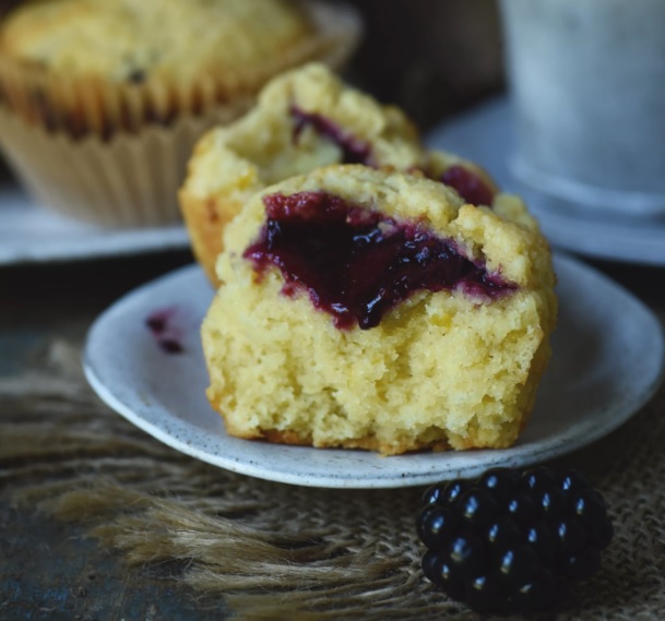 blackberry-keto-muffin