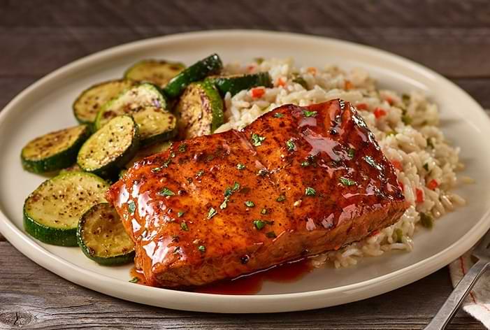 keto-friendly grilled salmon